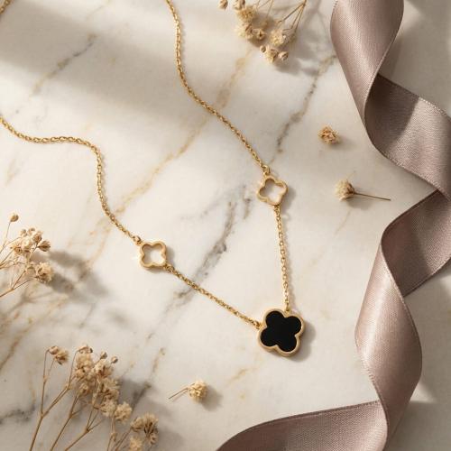 Златно колие Детелини с оникс