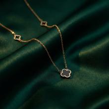 Златно колие Детелини с оникс