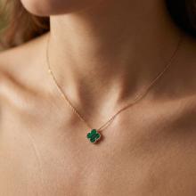 Златно колие Детелинка с малахит 9 мм Златно колие Детелинка с малахит 9 мм