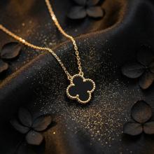 Златно колие Детелинка с оникс-11мм