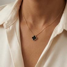 Златно колие Детелинка с оникс-11мм