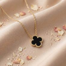 Златно колие Детелинка с оникс-7мм