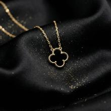 Златно колие Детелинка с оникс-7мм