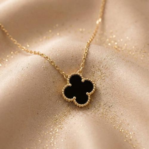 Златно колие Детелинка с оникс-7мм