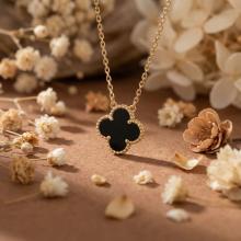 Златно колие Детелинка с оникс-9мм