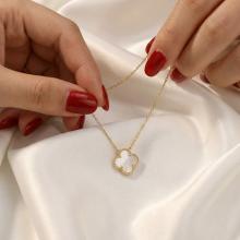 Златно колие Детелинка с бял седеф-11мм