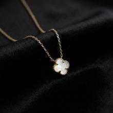 Златно колие Детелинка със седеф 7мм Златно колие Детелинка със седеф 7мм