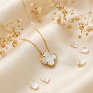 Златно колие Детелинка със седеф 7мм