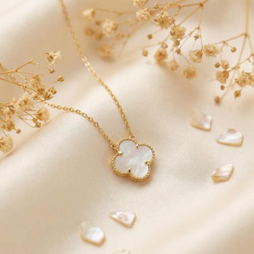 Златно колие Детелинка със седеф 7мм