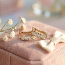 Златни обеци с бели циркони-11мм Златни обеци с бели циркони-11мм