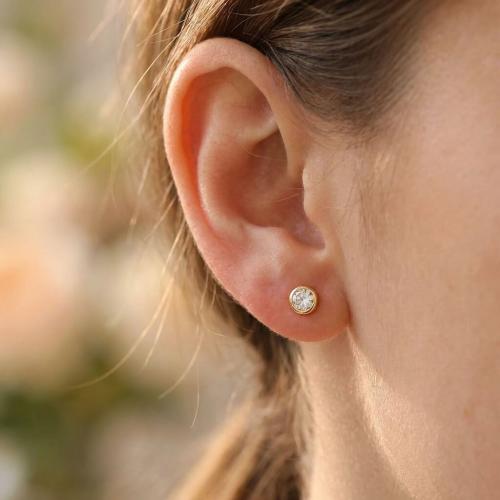 Златни обеци циркон 5 мм