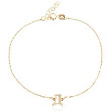 Златна гривна с инициали