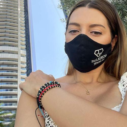 Гривна със златни топчета и сини мъниста R10