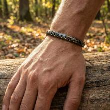 Мъжка гривна със златни топчета и хематит