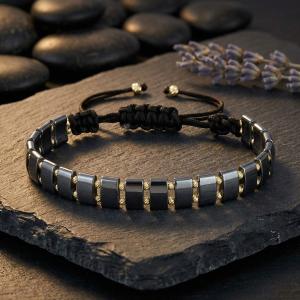 Мъжка гривна със златни топчета и хематит