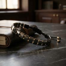 Мъжка гривна със златни топчета и хематит