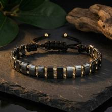 Мъжка гривна със златни топчета и хематит