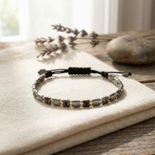 Мъжка гривна със златни топчета и хематит Мъжка гривна със златни топчета и хематит