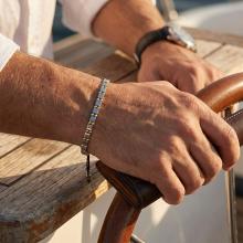 Мъжка гривна със златни топчета и хематит