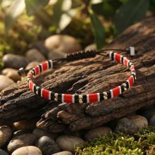 Мъжка гривна със златни топчета и хематит