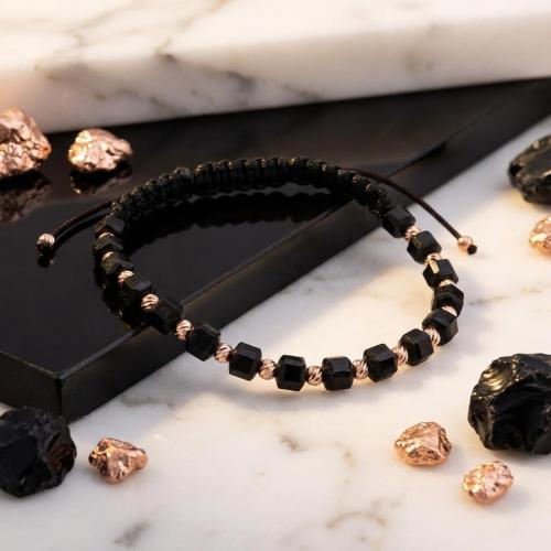 Гривна със златни топчета и черен оникс R4