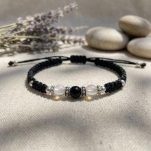 Гривна със сребърни топчета и мъниста