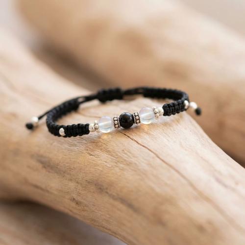 Гривна със сребърни топчета и мъниста