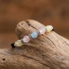 Гривна със сребърни топчета и цветни мъниста