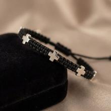 Гривна с конец и сребърни кръстове