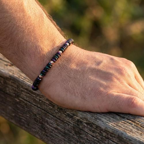 Гривна със златни топчета R5