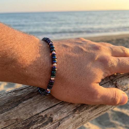 Гривна със златни топчета R5