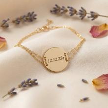 Златна гривна с кръгла плочка