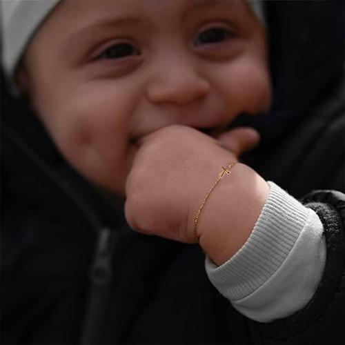 Златна Гривна с кръст