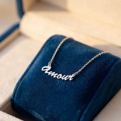 Сребърно колие Amour