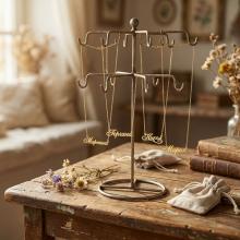 Златно колие с име по избор Златно колие с име по избор