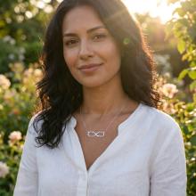 Сребърно колие безкрайност с 4 имена по избор