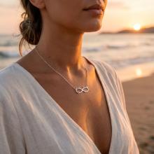 Сребърно колие безкрайност с 4 имена по избор