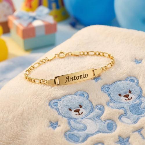 Златна детска гривна с плочка