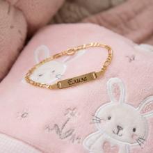 Златна детска гривна с плочка Златна детска гривна с плочка