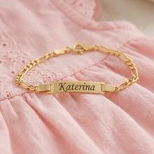 Златна детска гривна с плочка Златна детска гривна с плочка