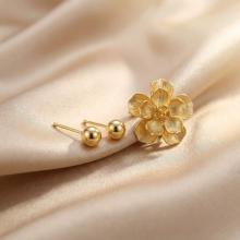 Златни обеци топче 6мм