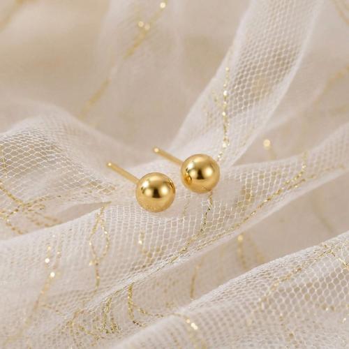 Златни обеци топче 6мм