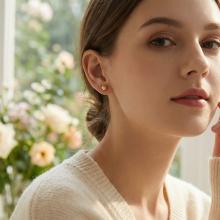 Златни обеци топче 6мм