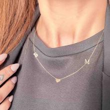 Златно колие със сърце и буква по избор