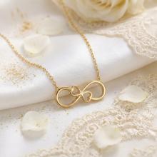 Златно колие бекрайност