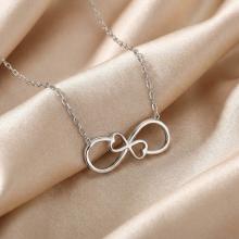 Златно колие бекрайност