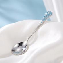 Сребърна лъжица с кристали от Sw® L1 Deep Blue Сребърна лъжица с кристали от Sw® L1 Deep Blue