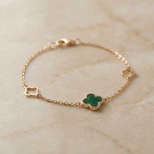 Златна гривна Детелини с малахит