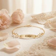 Златна детска гривна Звезди