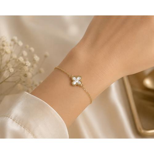 Златна гривна White Clover